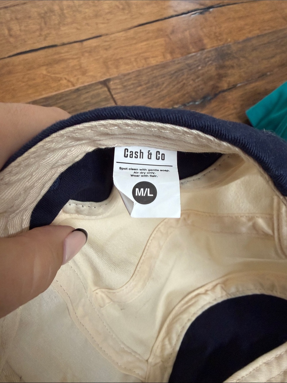 Cash & Co snap backs - Picture 2 of 5
